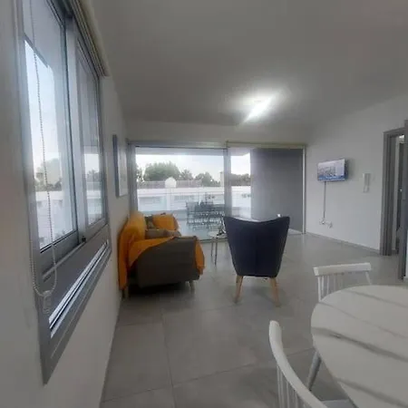 Luxury 2 Bedroom شقة *